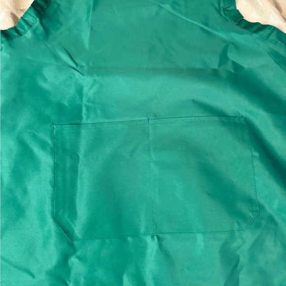 Green Barista Apron - Picture 2 of 4